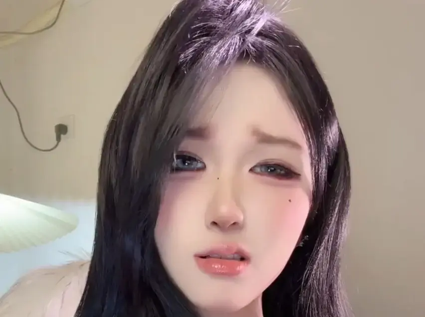 最新剧集全集 - 免费观看高清流畅 - 暗黑美学极致呈现 - 阿黑颜系列vlog深度解析