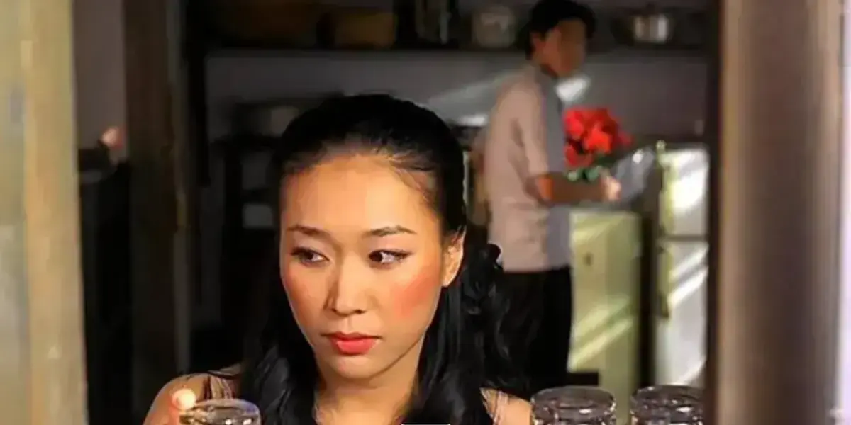 《爱的色放》-2001年韩国经典电影，朴在浩执导-以光州事件为背景，演绎偷窥与禁忌之恋-未删减高清中文字幕资源