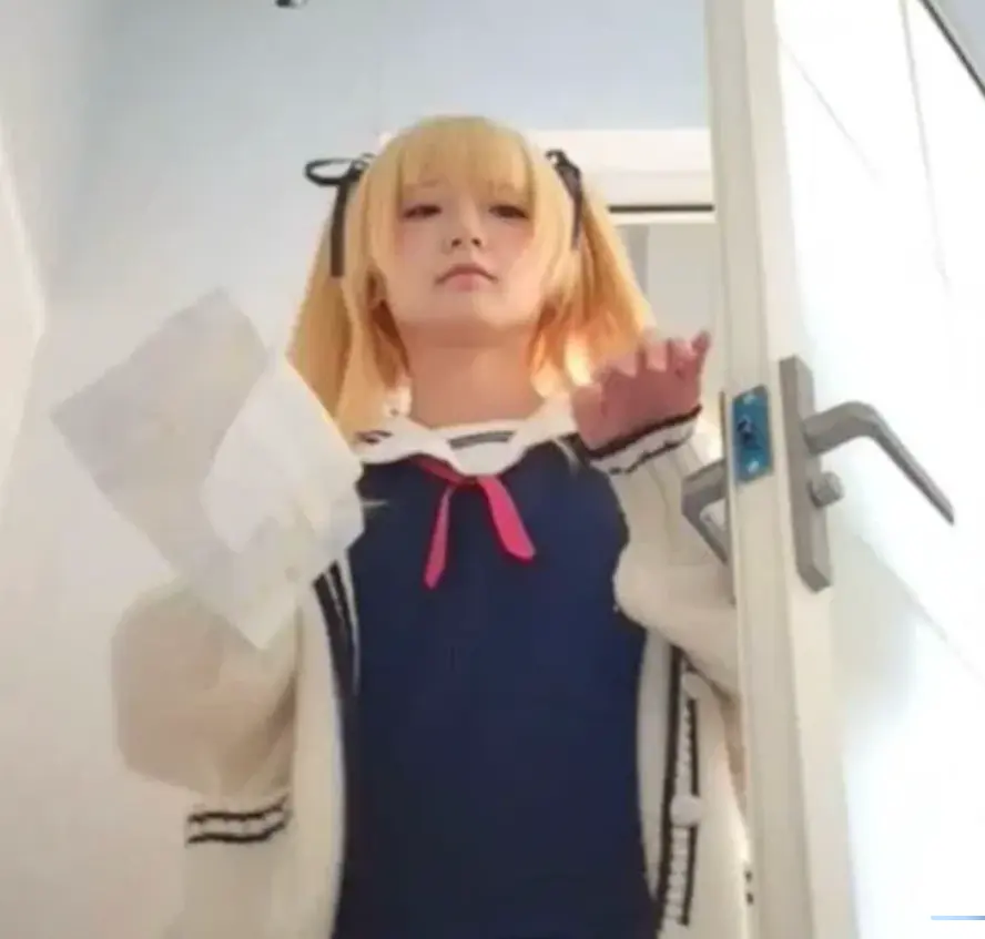 免费观看《思思思然》莉莉岛事件全集