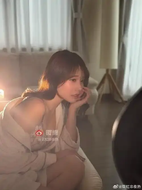 《河北彩花河北彩伽》全集来袭，河北彩花、河北彩伽以高中生形象着学生服，HD高清播放，无广告在线畅享！